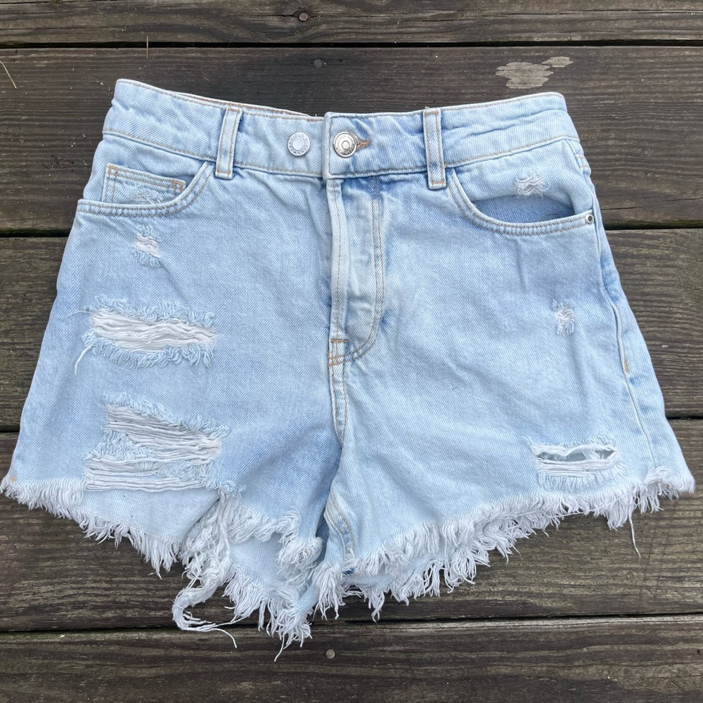 ZARA Women Jean Shorts US 2 High Rise Distress Fray Destroy Light Wash Ripped